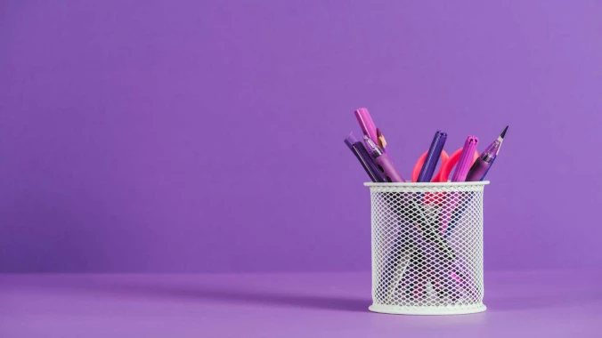 Comparação entre canetas gravadas e impressas - qual escolher para a sua empresa?