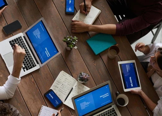 Brindes para empregados - gadgets promocionais úteis e fixes