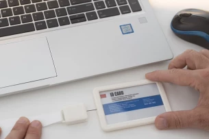 Estojo para cartão de identificação BINO - BRANCO