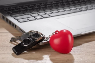 Porta-chaves anti-stress LOVE - Vermelho